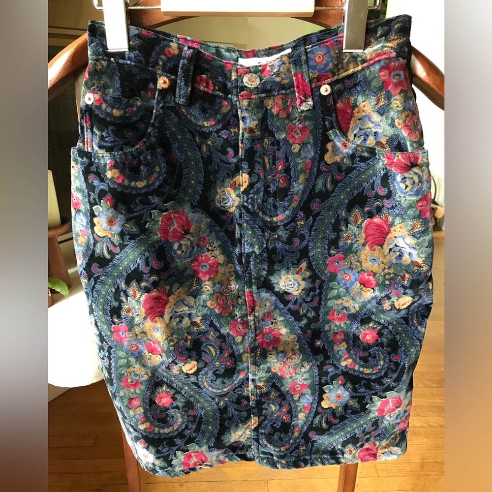 Vintage Guess By Georges Marciano Velvet Floral Skirt